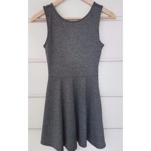 New ✨ H&M Grey Back V-Neck Skater Dress